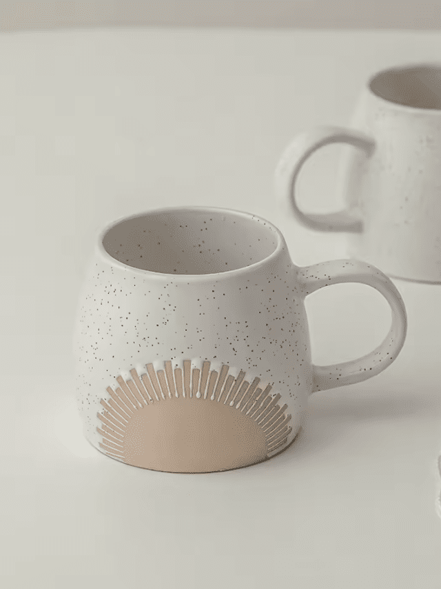 Kubek ceramiczny 450 ml – Vintage styl, matowe wykończenie i minimalistyczny wzór słońca - obrazek 5